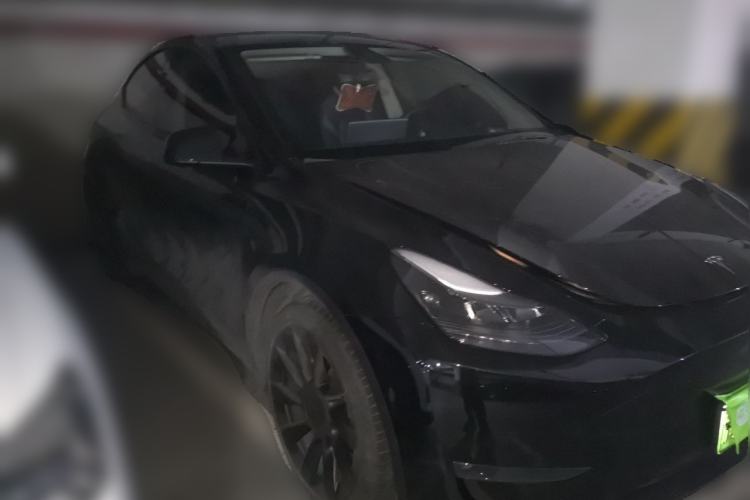 Used Tesla Model Y 2021 Standard Range Rear-Wheel Drive Version Front Right 45 Deg