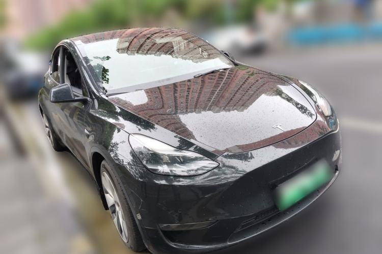 Used Tesla Model Y 2021 Standard Range Rear-Wheel Drive Version Front Right 45 Deg