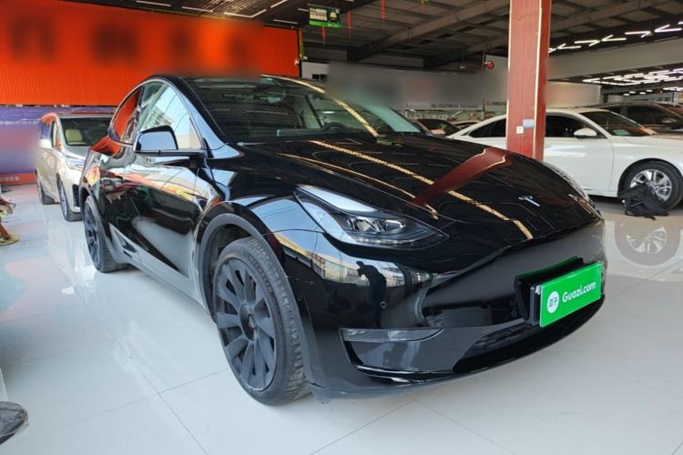 Used Tesla Model Y 2021 Standard Range Rear-Wheel Drive Version Front Right 45 Deg
