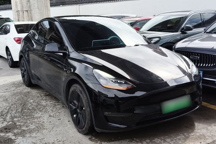 Used Tesla Model Y 2021 Standard Range Rear-Wheel Drive Version Front Right 45 Deg