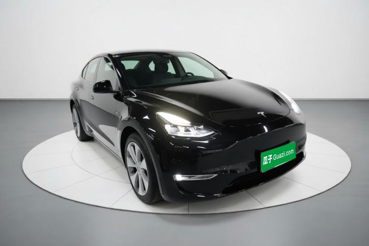 Used Tesla Model Y 2021 Standard Range Rear-Wheel Drive Version Front Right 45 Deg