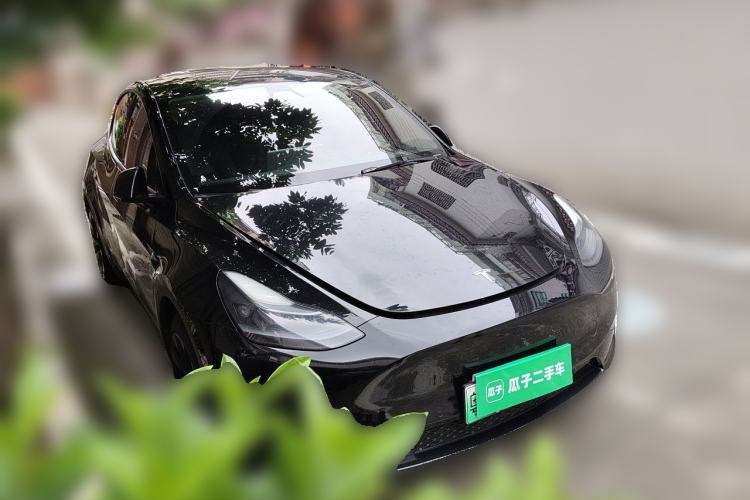 Used Tesla Model Y 2021 Standard Range Rear-Wheel Drive Version Front Right 45 Deg