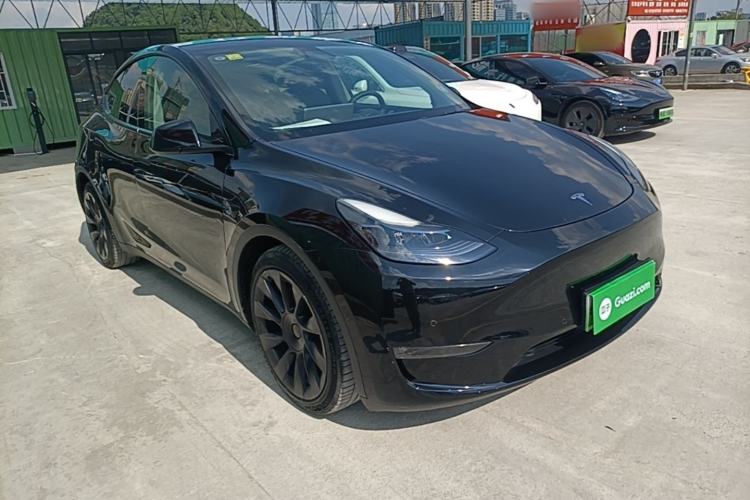Used Tesla Model Y 2021 Standard Range Rear-Wheel Drive Version Front Right 45 Deg