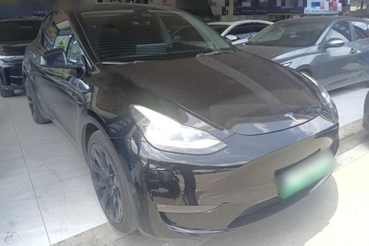 Used Tesla Model Y 2021 Standard Range Rear-Wheel Drive Version Front Right 45 Deg