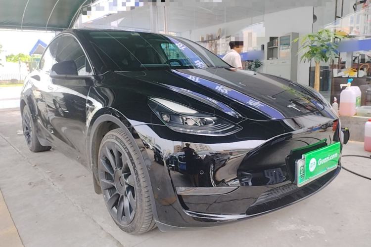Used Tesla Model Y 2021 Standard Range Rear-Wheel Drive Version Front Right 45 Deg