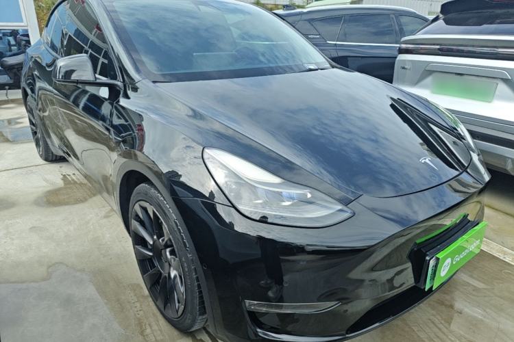Used Tesla Model Y 2021 Long-Range All-Wheel-Drive Version 3D7 Front Right 45 Deg