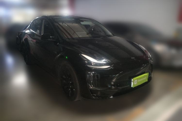 Used Tesla Model Y 2021 Long-Range All-Wheel-Drive Version Front Right 45 Deg