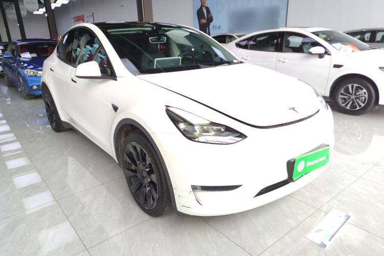 Used Tesla Model Y 2021 Standard Range Rear-Wheel Drive Version Front Right 45 Deg