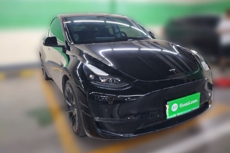 Used Tesla Model Y 2021 Standard Range Rear-Wheel Drive Version Front Right 45 Deg