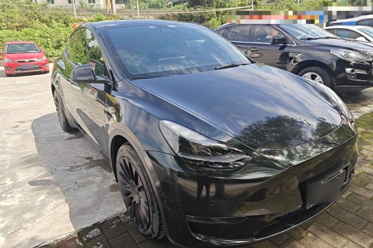 Used Tesla Model Y 2021 Standard Range Rear-Wheel Drive Version Front Right 45 Deg