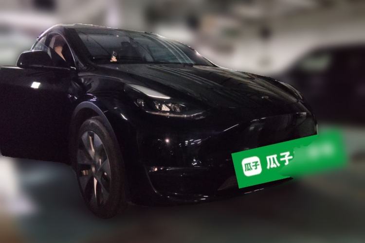 Used Tesla Model Y 2021 Standard Range Rear-Wheel Drive Version Front Right 45 Deg