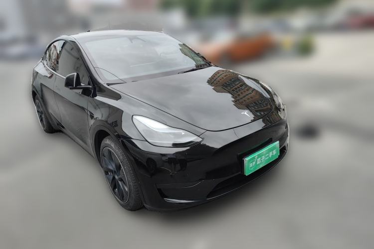 Used Tesla Model Y 2021 Standard Range Rear-Wheel Drive Version Front Right 45 Deg