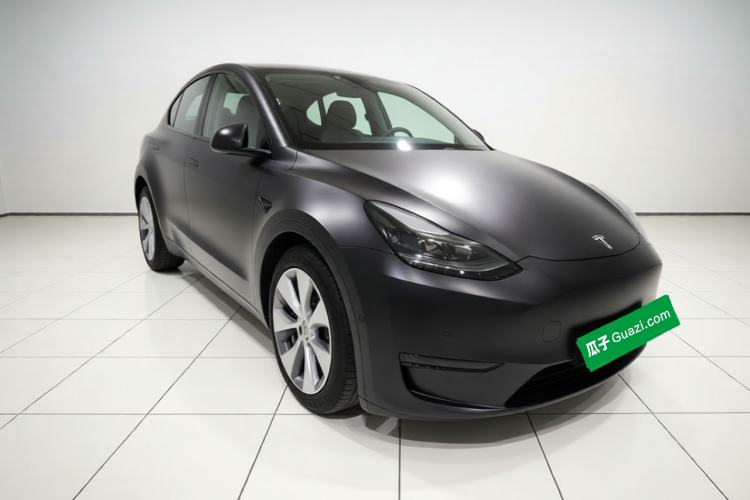 Used Tesla Model Y 2021 Long-Range All-Wheel-Drive Version 3D7 Front Right 45 Deg