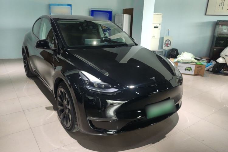 Used Tesla Model Y 2021 Standard Range Rear-Wheel Drive Version Front Right 45 Deg