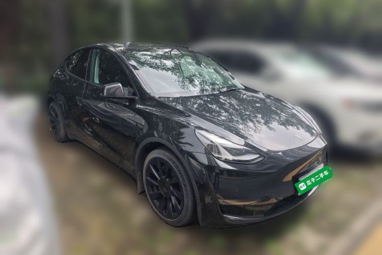 Used Tesla Model Y 2021 Standard Range Rear-Wheel Drive Version Front Right 45 Deg