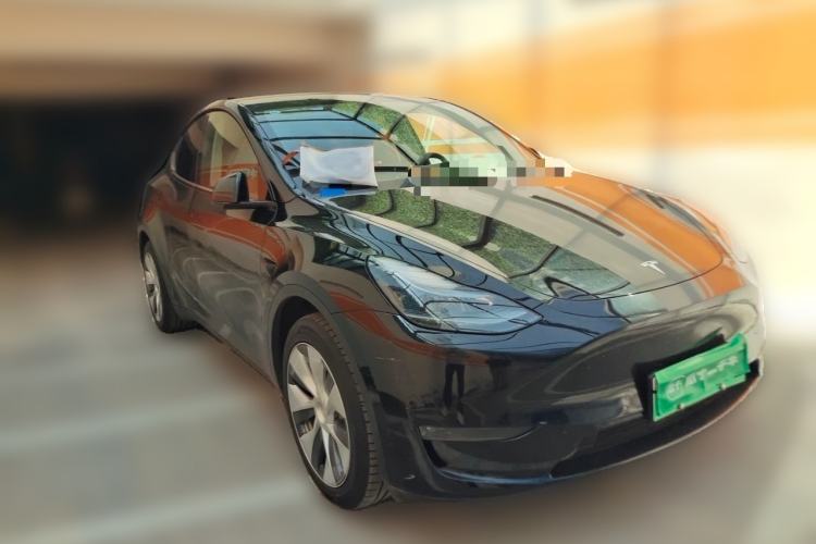 Used Tesla Model Y 2021 Standard Range Rear-Wheel Drive Version Front Right 45 Deg