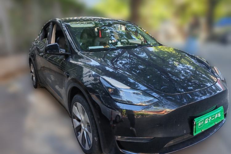Used Tesla Model Y 2021 Standard Range Rear-Wheel Drive Version Front Right 45 Deg