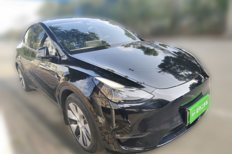 Used Tesla Model Y 2021 Standard Range Rear-Wheel Drive Version Front Right 45 Deg
