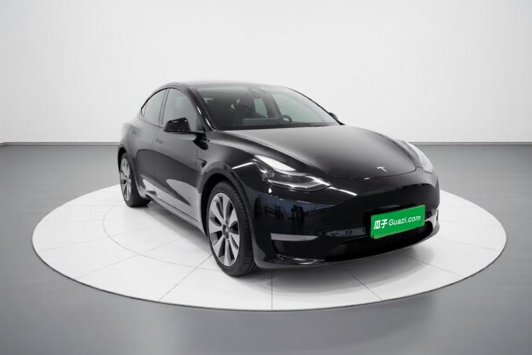 Used Tesla Model Y 2021 Long-Range All-Wheel-Drive Version Front Right 45 Deg
