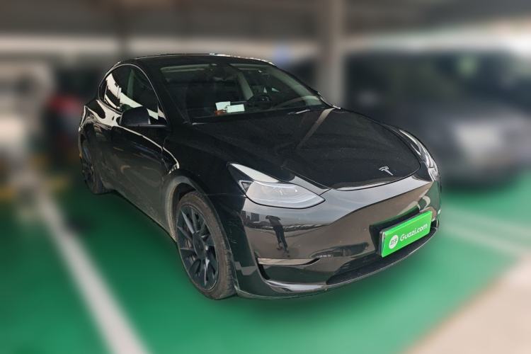 Used Tesla Model Y 2021 Standard Range Rear-Wheel Drive Version Front Right 45 Deg