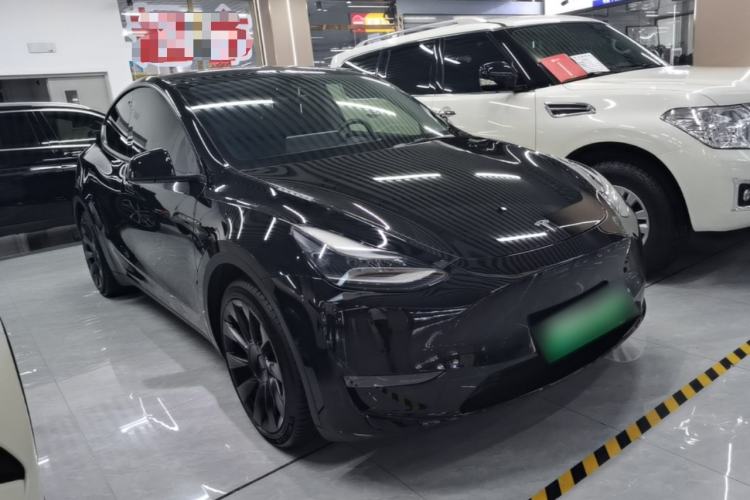 Used Tesla Model Y 2021 Standard Range Rear-Wheel Drive Version Front Right 45 Deg
