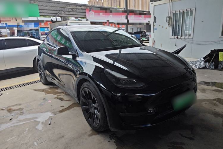 Used Tesla Model Y 2021 Standard Range Rear-Wheel Drive Version Front Right 45 Deg