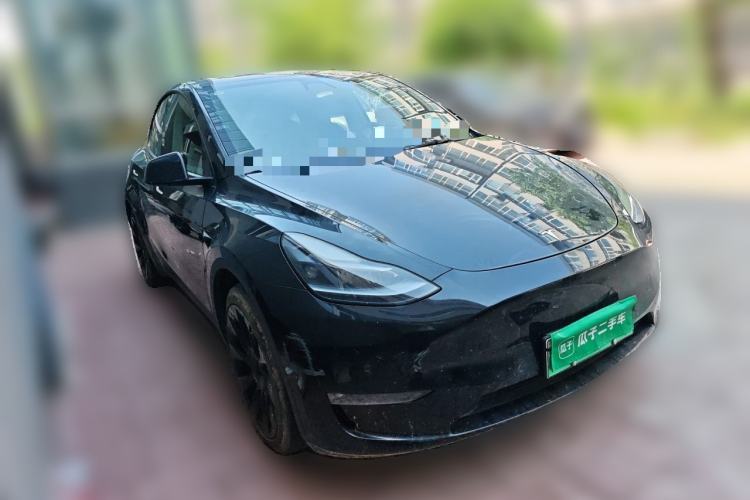 Used Tesla Model Y 2021 Standard Range Rear-Wheel Drive Version Front Right 45 Deg