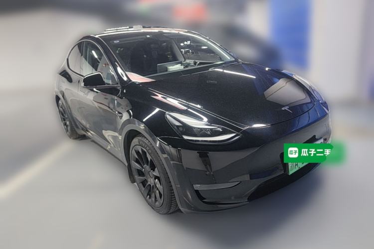 Used Tesla Model Y 2021 Long-Range All-Wheel-Drive Version 3D7 Front Right 45 Deg