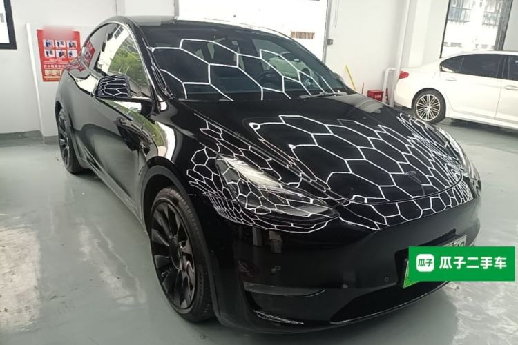 Used Tesla Model Y 2021 Standard Range Rear-Wheel Drive Version Front Right 45 Deg