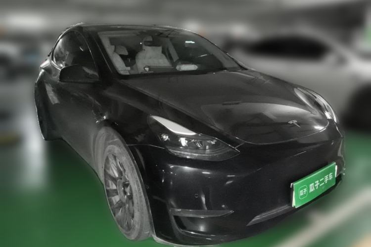 Used Tesla Model Y 2021 Standard Range Rear-Wheel Drive Version Front Right 45 Deg