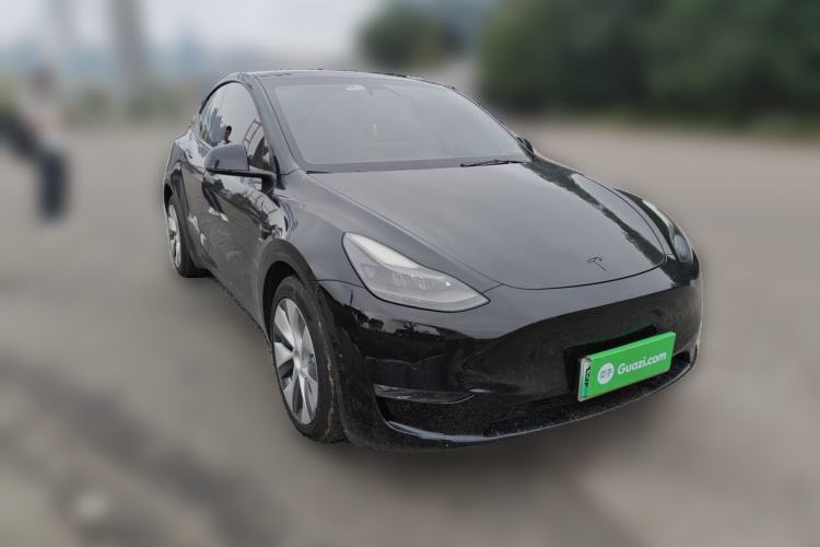 Used Tesla Model Y 2021 Long-Range All-Wheel-Drive Version Front Right 45 Deg