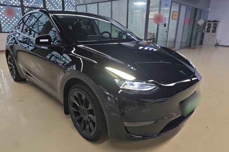 Used Tesla Model Y 2021 Standard Range Rear-Wheel Drive Version Front Right 45 Deg