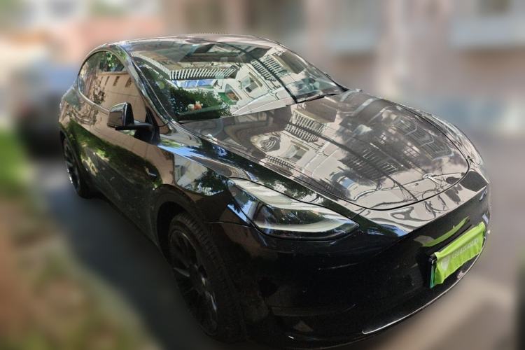 Used Tesla Model Y 2021 Standard Range Rear-Wheel Drive Version Front Right 45 Deg