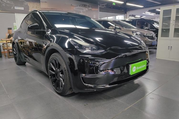 Used Tesla Model Y 2021 Standard Range Rear-Wheel Drive Version Front Right 45 Deg