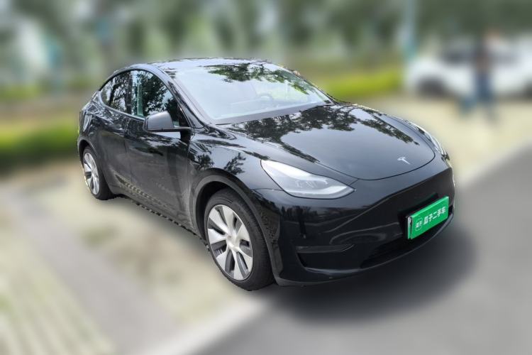Used Tesla Model Y 2021 Standard Range Rear-Wheel Drive Version Front Right 45 Deg