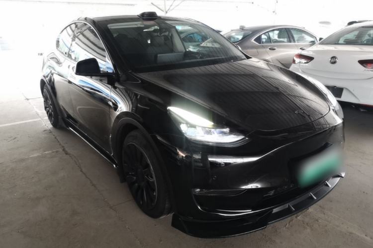 Used Tesla Model Y 2021 Standard Range Rear-Wheel Drive Version Front Right 45 Deg