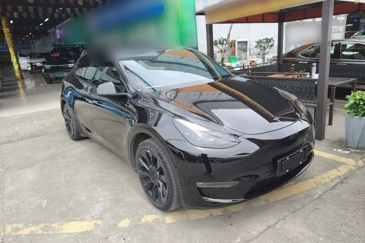 Used Tesla Model Y 2021 Standard Range Rear-Wheel Drive Version Front Right 45 Deg