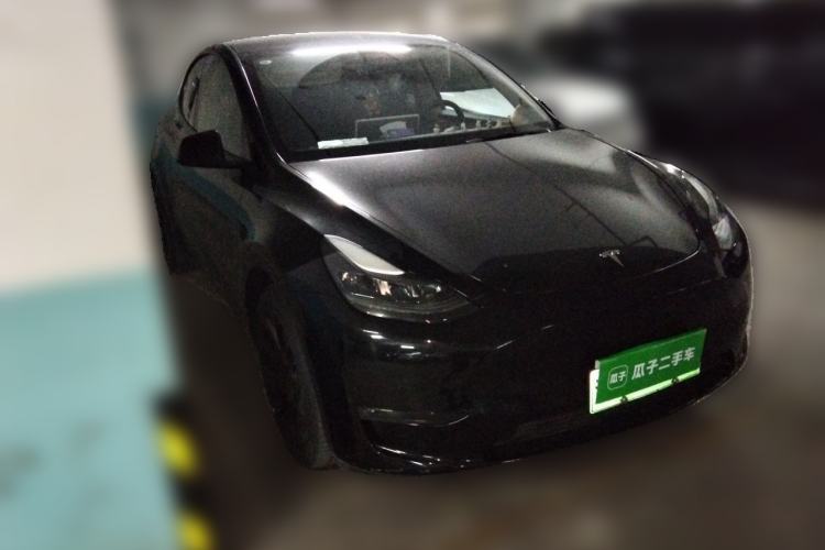 Used Tesla Model Y 2021 Standard Range Rear-Wheel Drive Version Front Right 45 Deg