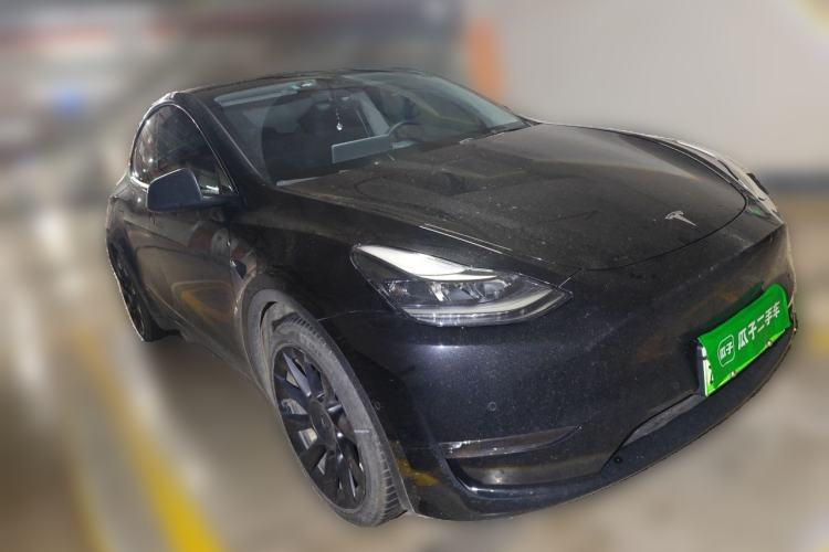Used Tesla Model Y 2021 Long-Range All-Wheel-Drive Version Front Right 45 Deg