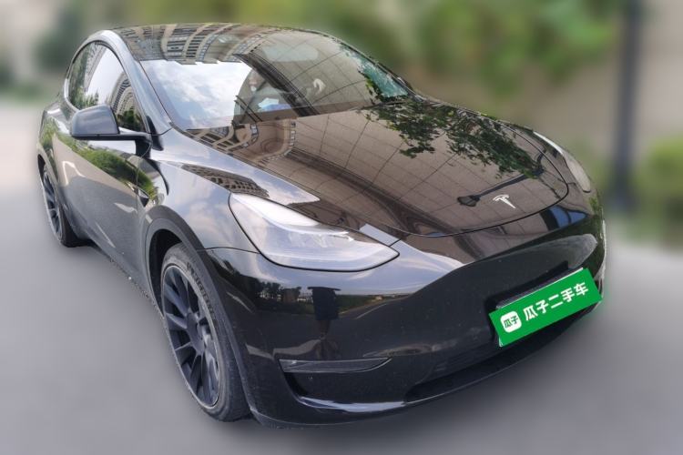 Used Tesla Model Y 2021 Standard Range Rear-Wheel Drive Version Front Right 45 Deg