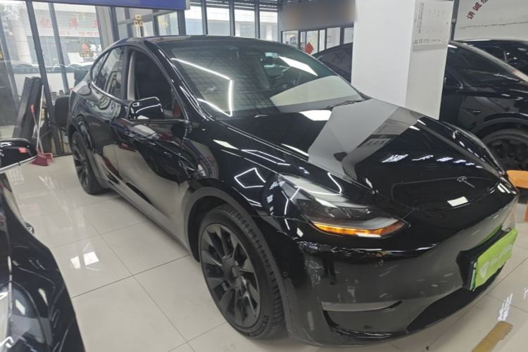 Used Tesla Model Y 2021 Standard Range Rear-Wheel Drive Version Front Right 45 Deg