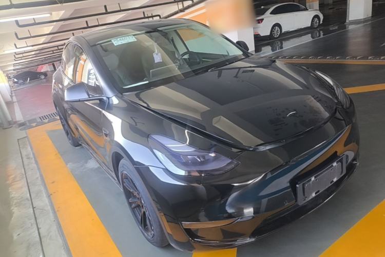 Used Tesla Model Y 2021 Standard Range Rear-Wheel Drive Version Front Right 45 Deg