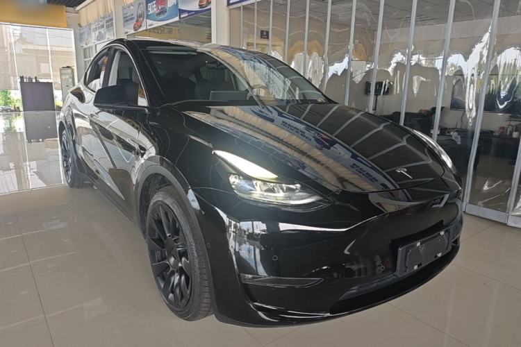 Used Tesla Model Y 2021 Standard Range Rear-Wheel Drive Version Front Right 45 Deg