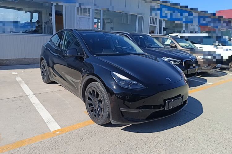 Used Tesla Model Y 2021 Standard Range Rear-Wheel Drive Version Front Right 45 Deg