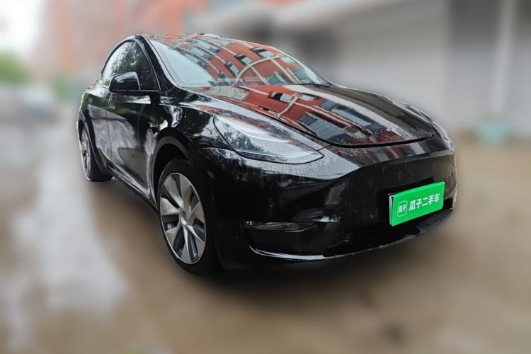 Used Tesla Model Y 2021 Standard Range Rear-Wheel Drive Version Front Right 45 Deg