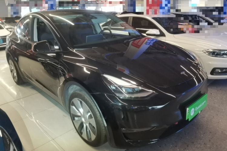 Used Tesla Model Y 2021 Standard Range Rear-Wheel Drive Version Front Right 45 Deg