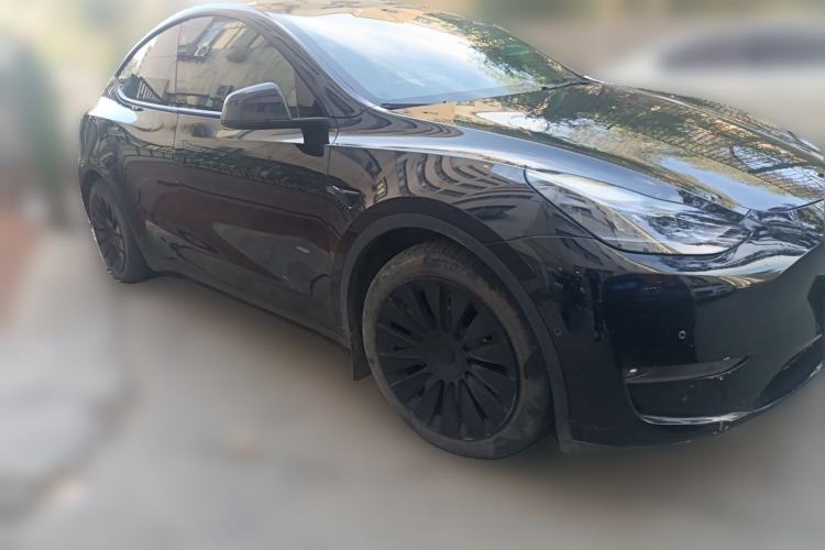 Used Tesla Model Y 2021 Standard Range Rear-Wheel Drive Version Front Right 45 Deg
