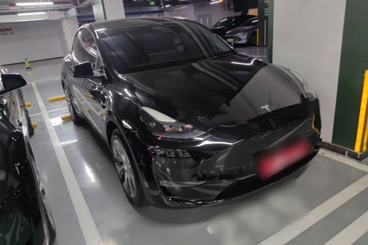 Used Tesla Model Y 2021 Standard Range Rear-Wheel Drive Version Front Right 45 Deg