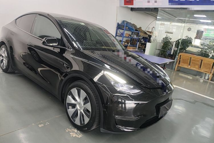 Used Tesla Model Y 2021 Standard Range Rear-Wheel Drive Version Front Right 45 Deg