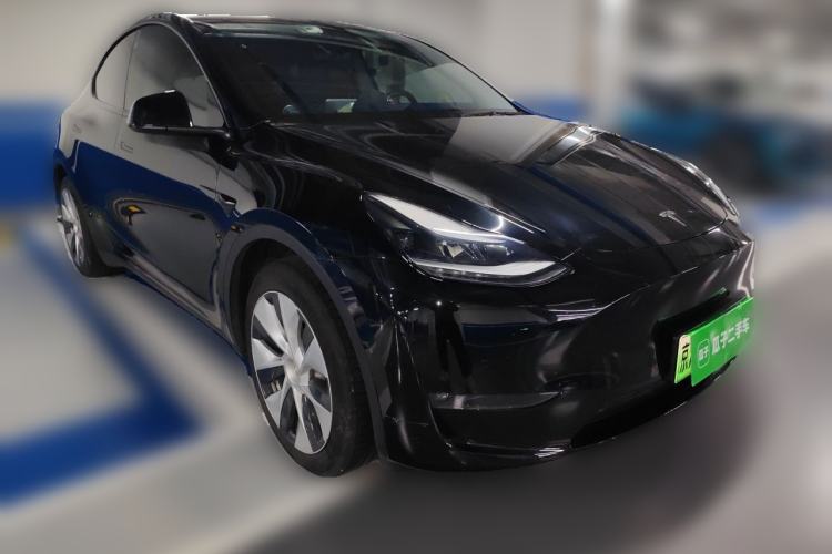 Used Tesla Model Y 2021 Standard Range Rear-Wheel Drive Version Front Right 45 Deg